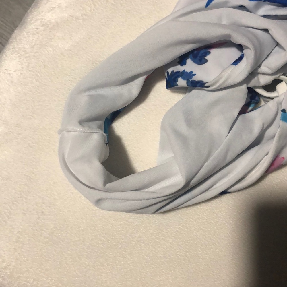 One piece open back floral swimsuit - Picture 4 of 8